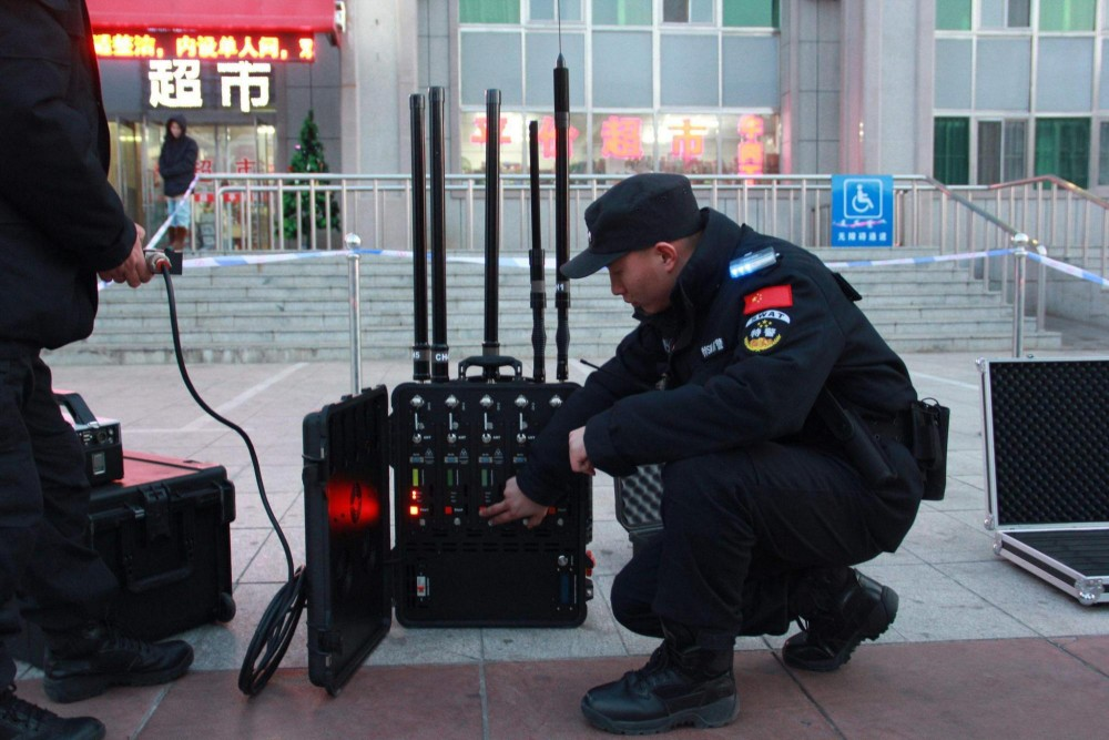 手機(jī)信號(hào)屏蔽器使用實(shí)拍
